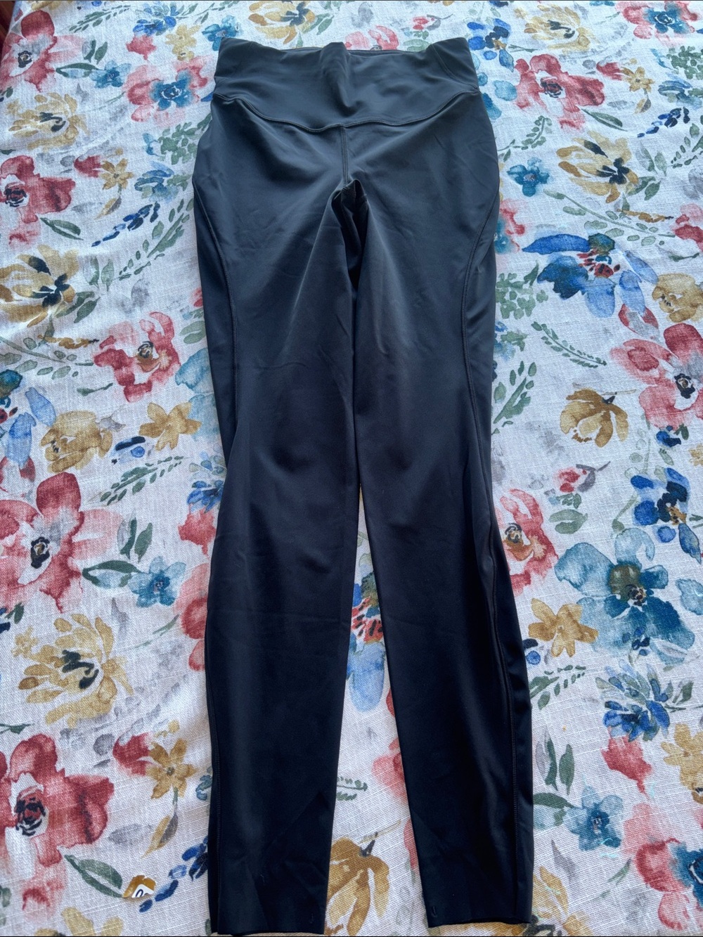 Lululemon Base Pace High-Rise Tight 28"
Black